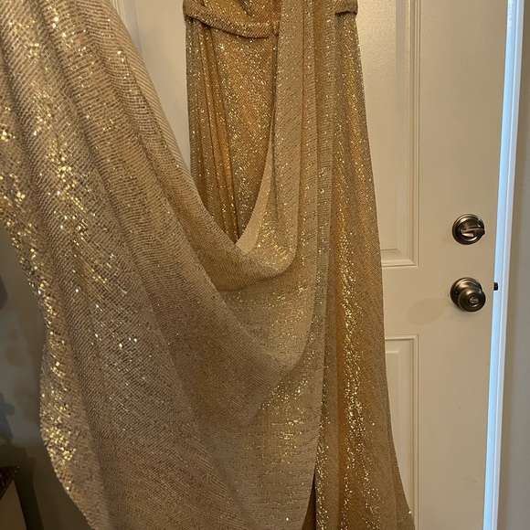 Ellie Wilde for Mon Cherie, Light Gold Shimmering Gown, Size 12.  Prom, Bridal. - Picture 6 of 8
